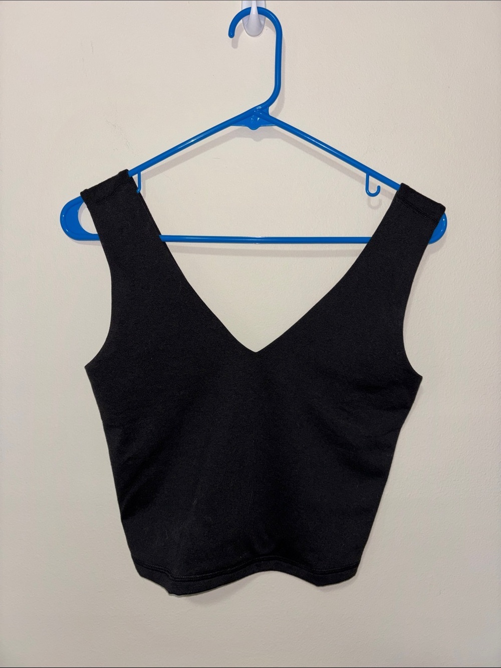 Old Navy Active Black Fitted Seamless V-Neck Women’s Tank Top